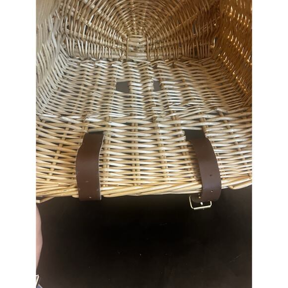 Bicycle Front Basket | Wicker Bike Storage| Straps | Hang | 10x13 | VTG Style - Picture 4 of 9